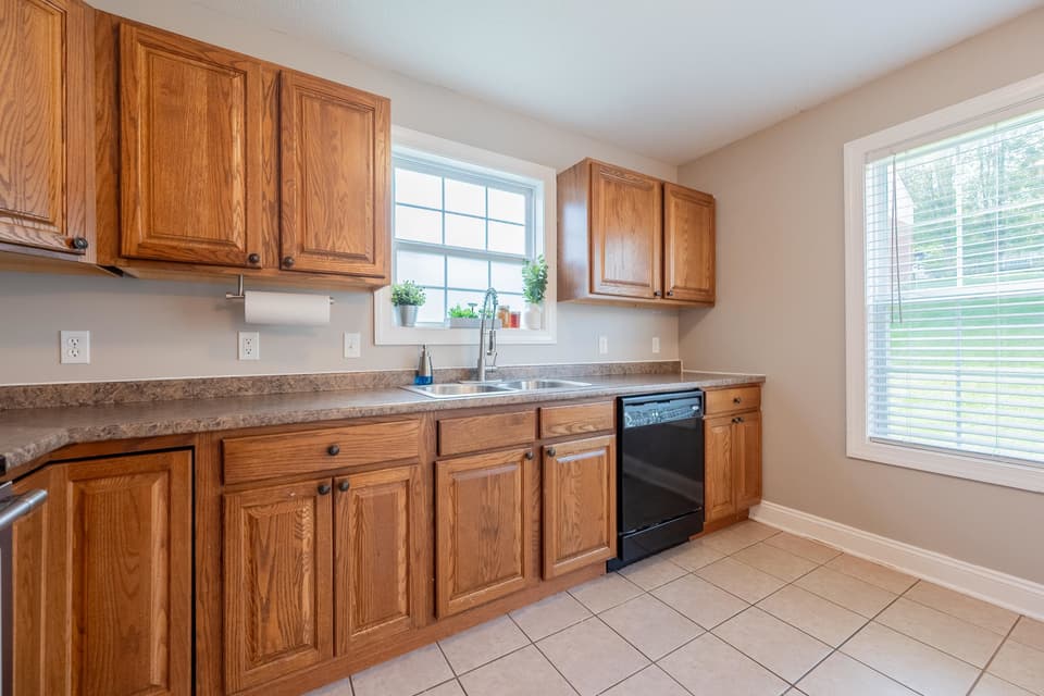 780 Oaktree Boulevard, photo 26 of 40