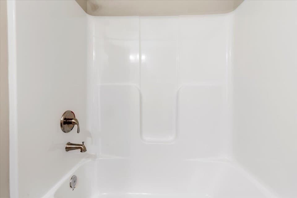 2045 Giles Drive SE, photo 10 of 40