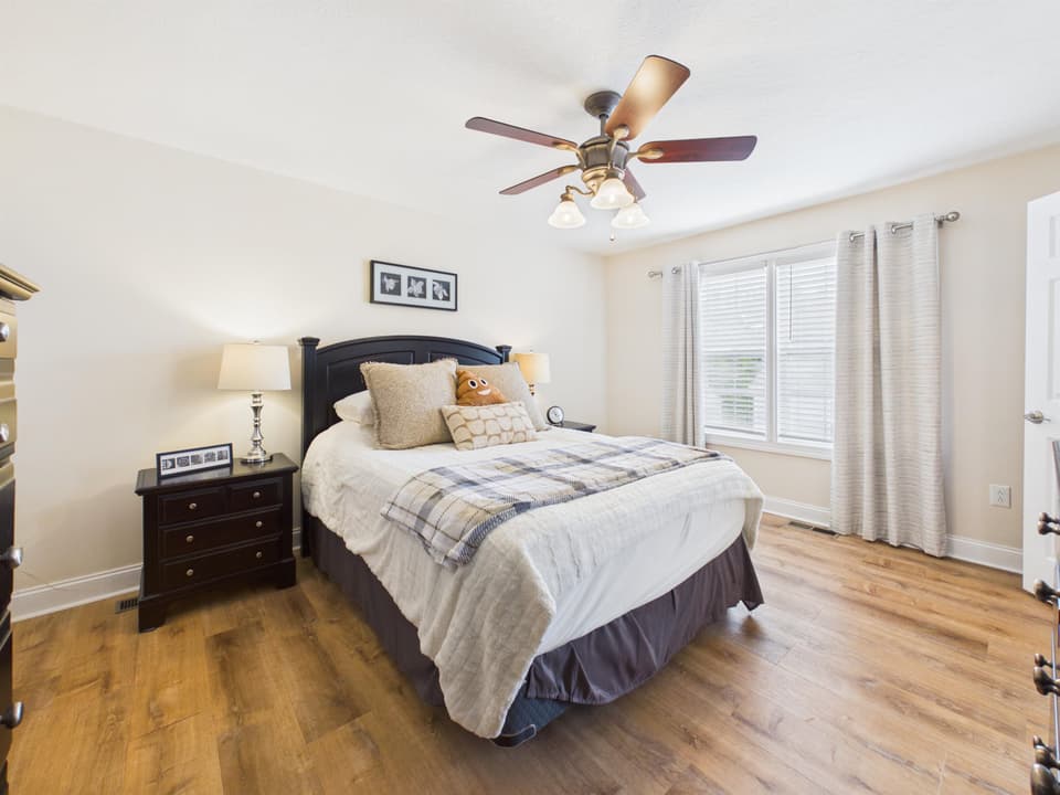 480 Gold Leaf Drive, photo 23 of 40