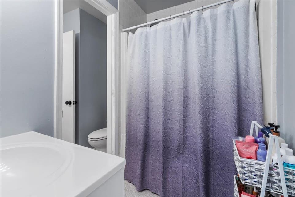229 Lester Place, photo 33 of 40