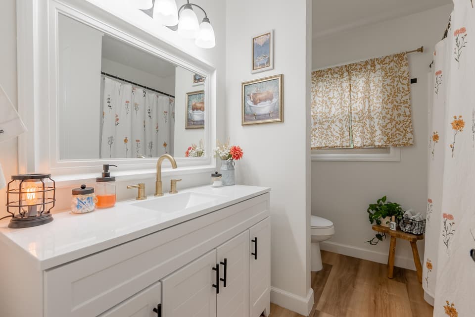 305 Overland Drive, photo 22 of 40