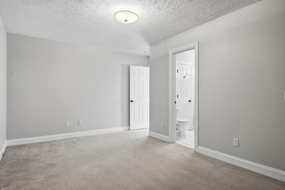 310 Pin Oak Drive, photo 26 of 40