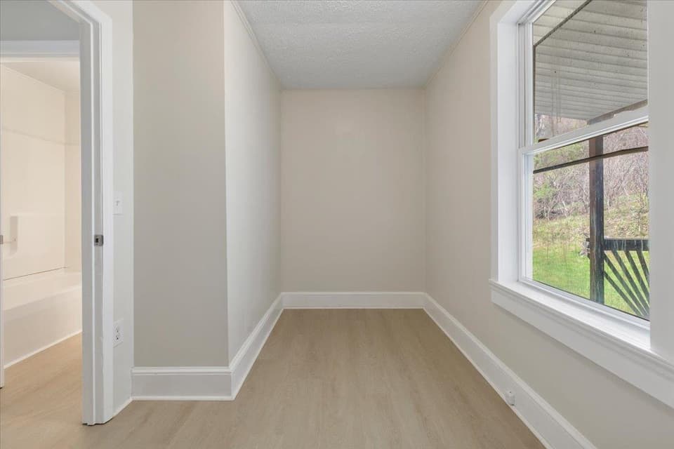 1033 Walton Road, photo 19 of 37