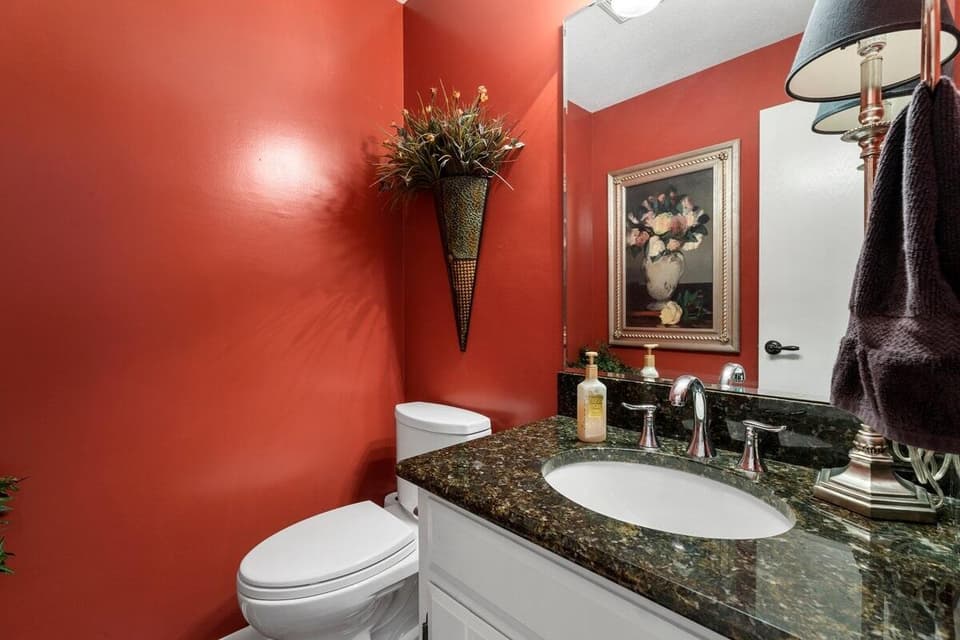 255 Patricia Lane NE, photo 20 of 35