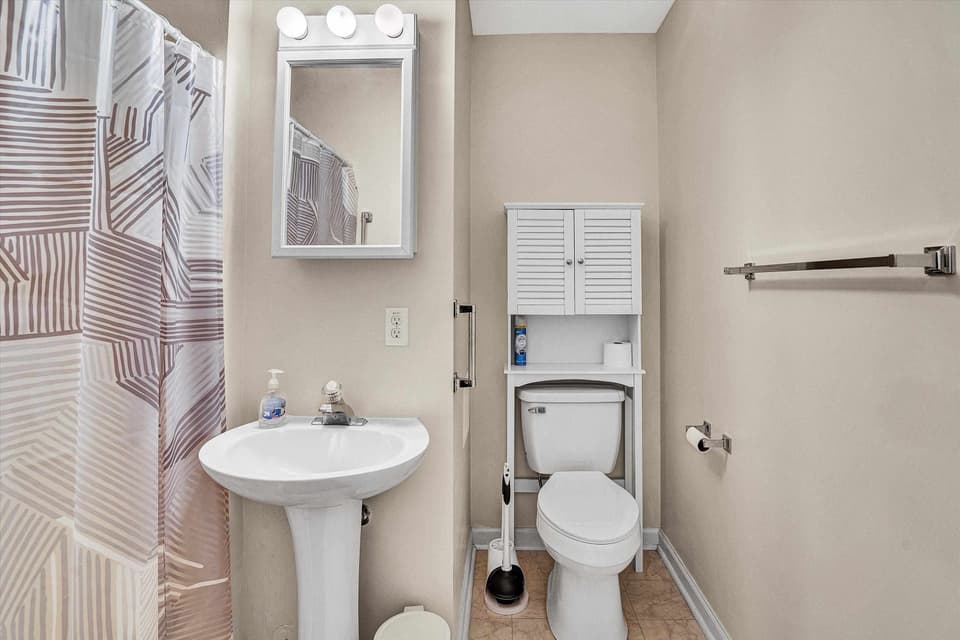 140 Jennifer Street SE, photo 20 of 21