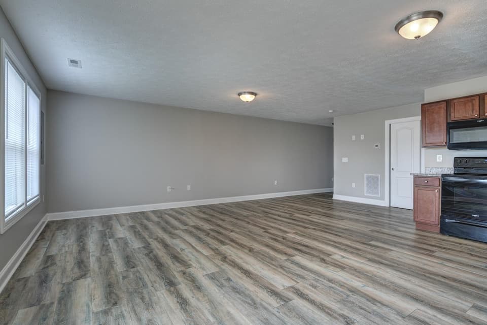 525 Twisted Oak Drive NW, photo 10 of 26