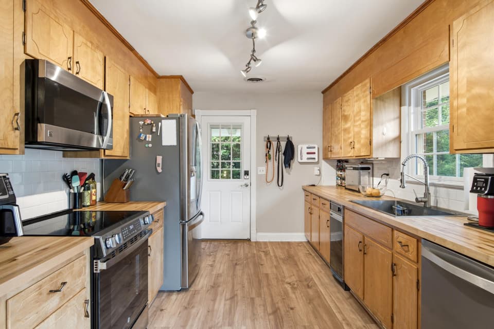 75 Walnut Drive NW, photo 12 of 40