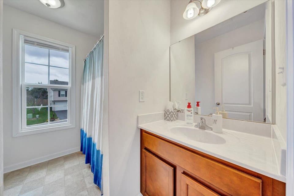 350 Chelsea Loop, photo 23 of 37