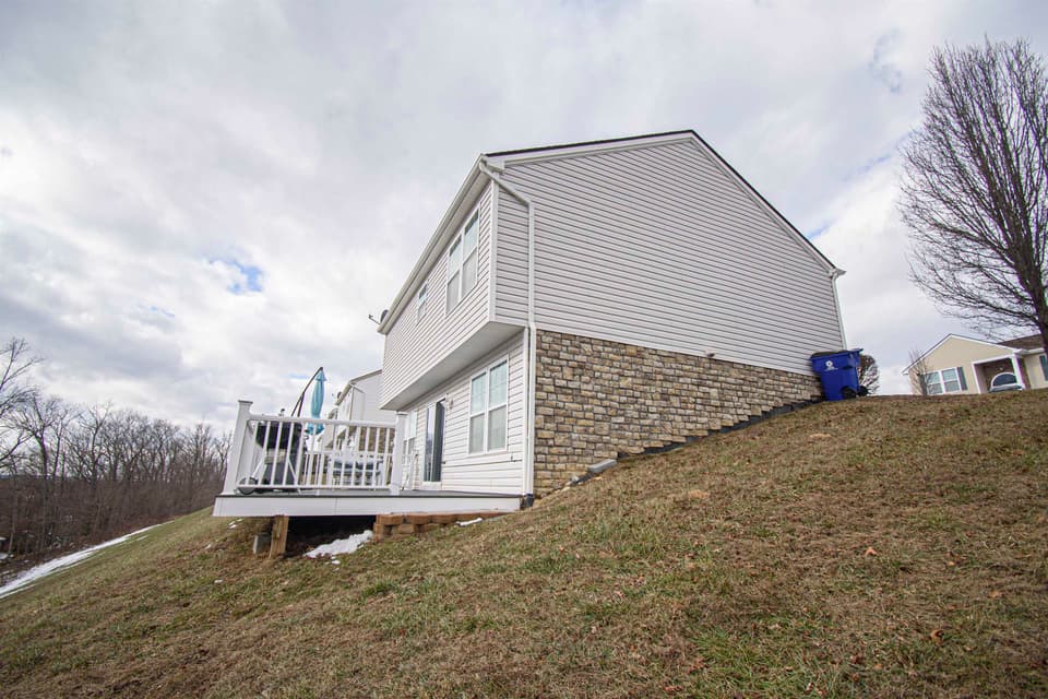 190 Robin Hood Drive, photo 5 of 40