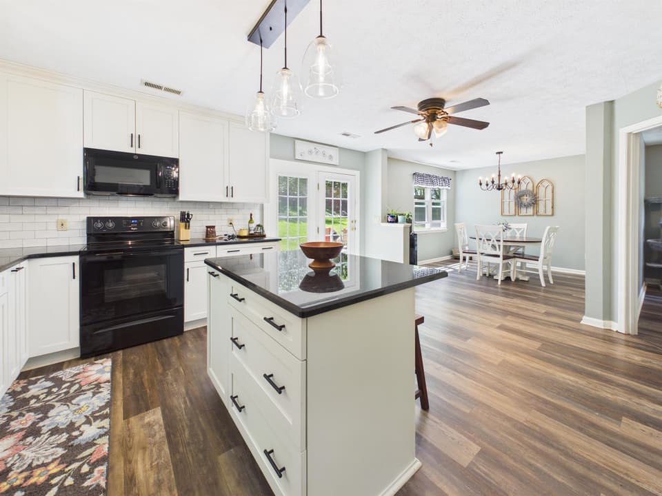 1525 Sleepy Hollow Road, photo 36 of 40