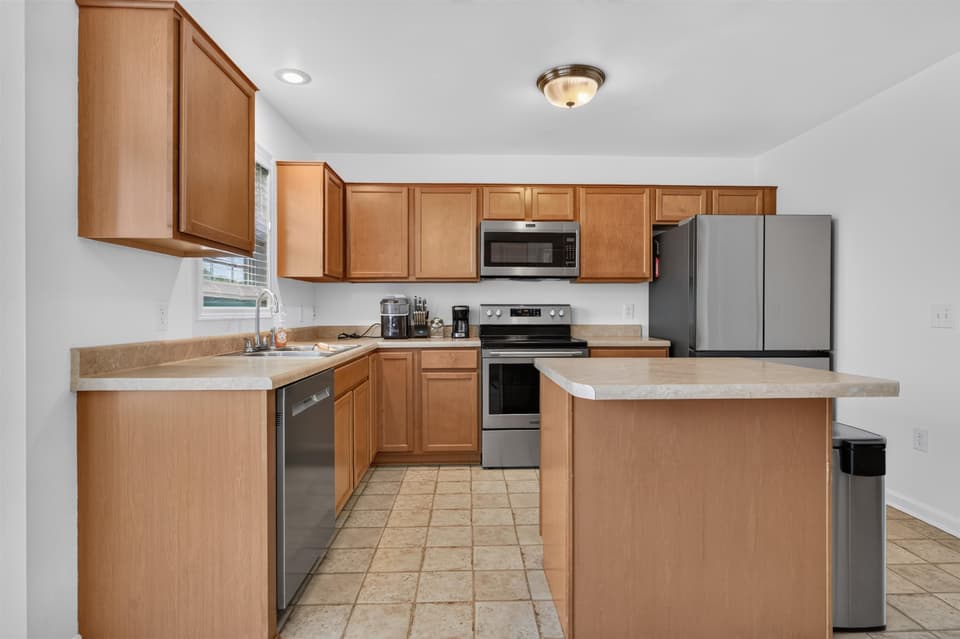 230 Chelsea Loop, photo 15 of 40