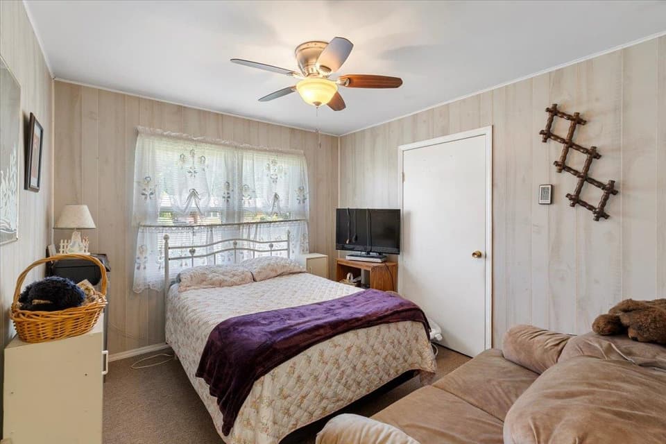 1015 Reading Road, photo 19 of 40