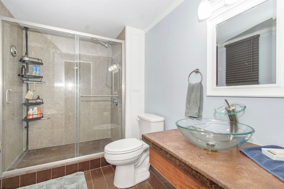 410 Miller Street SE, photo 22 of 40
