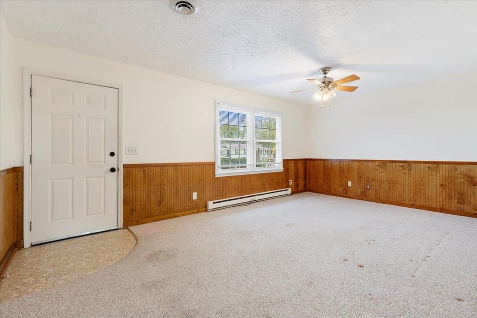 1363 Dow Street, photo 6 of 40