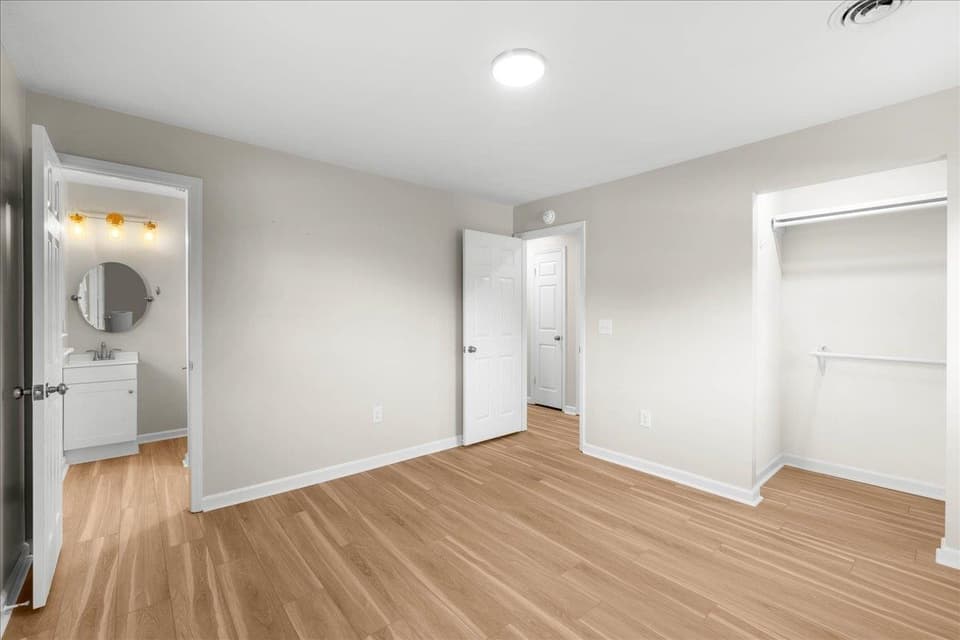 1370 Roanoke Street, photo 19 of 40