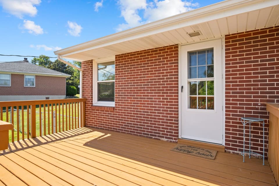 106 Roseland Drive, photo 37 of 39