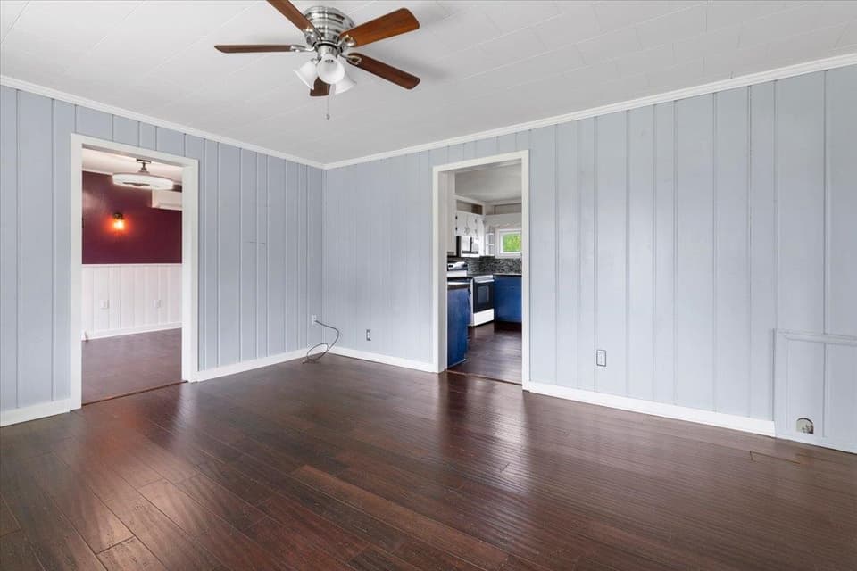 690 Harless Street, photo 9 of 40