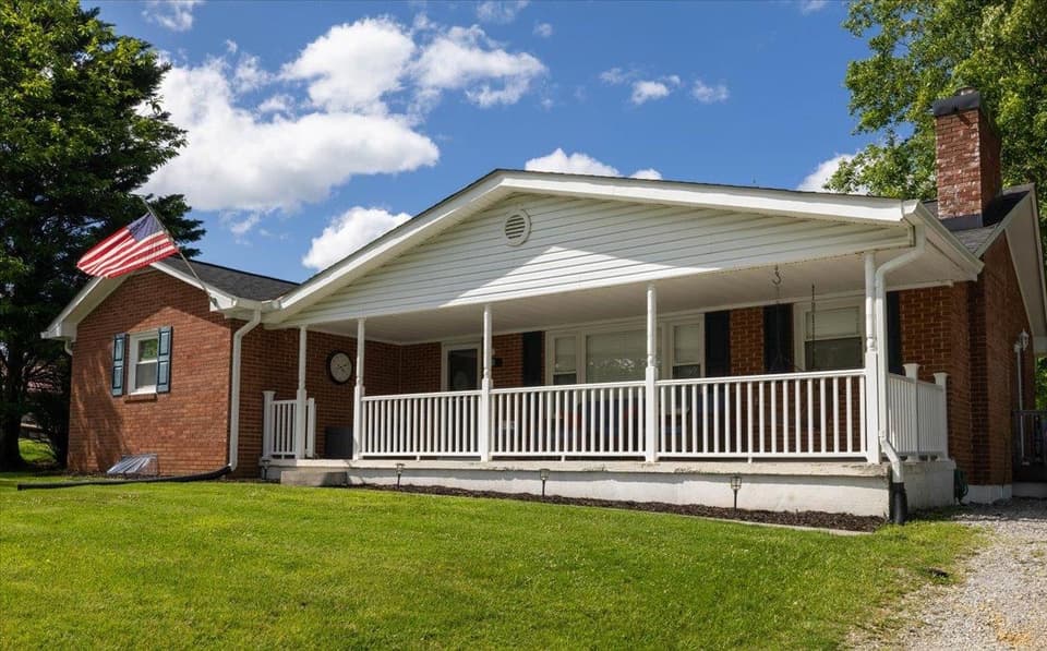 80 Alta Court, photo 2 of 37