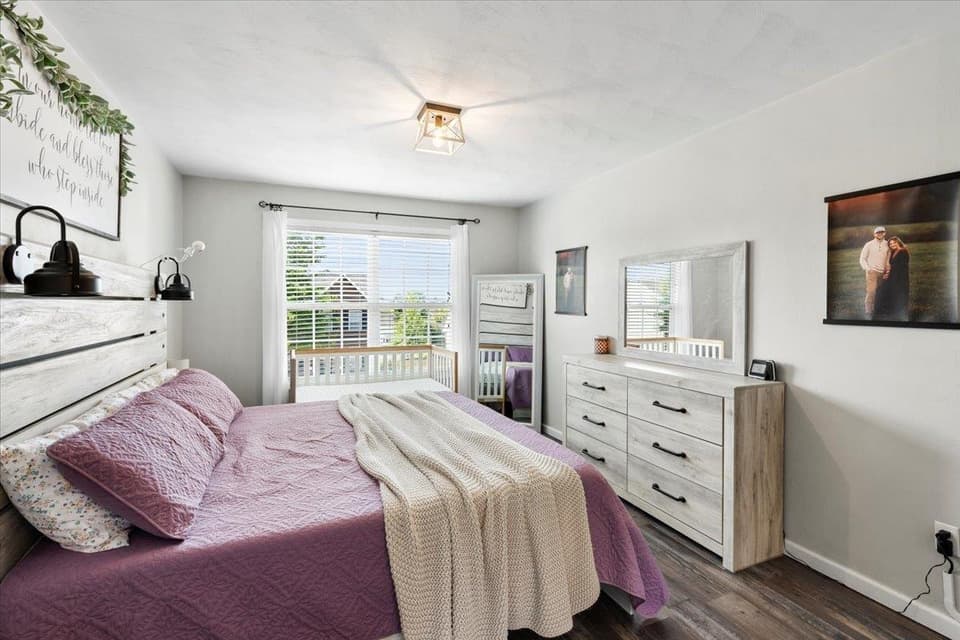 150 Sage Lane, photo 8 of 32