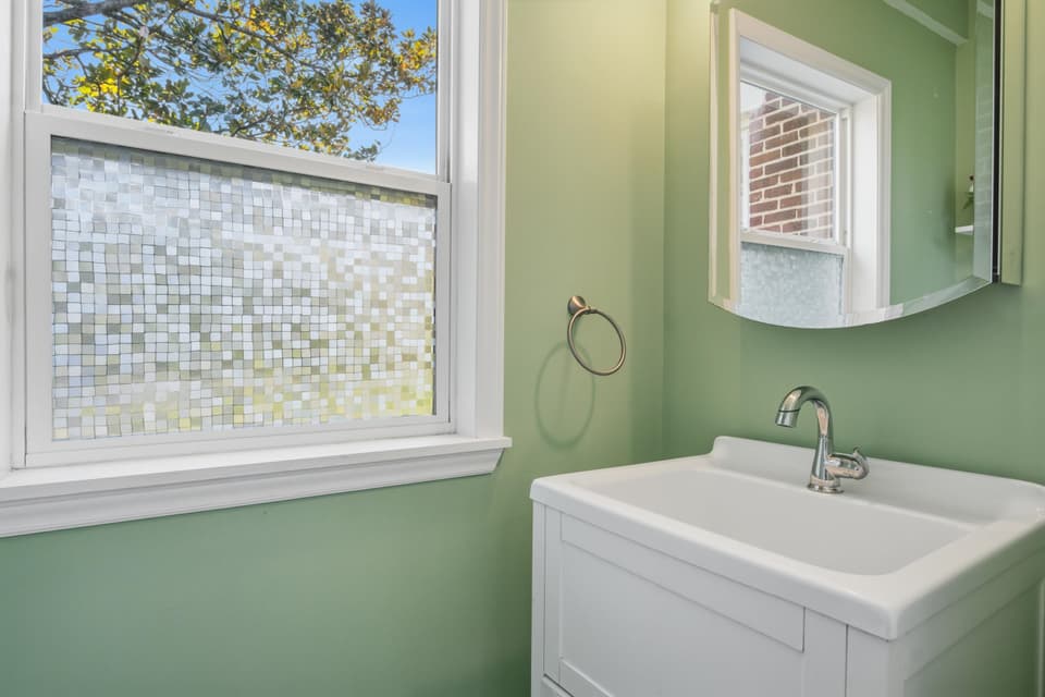 805 W Main Street, photo 28 of 40