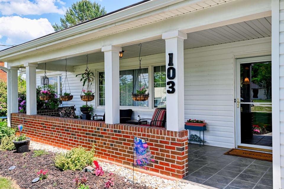 103 Ellett Drive SE, photo 10 of 40