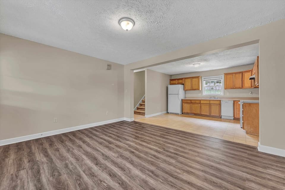 1400 Rigby Street NE, photo 9 of 23