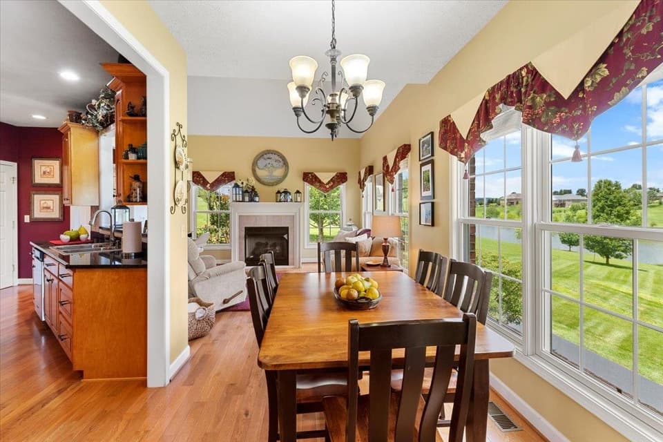 2280 Lake Vista Drive, photo 14 of 40