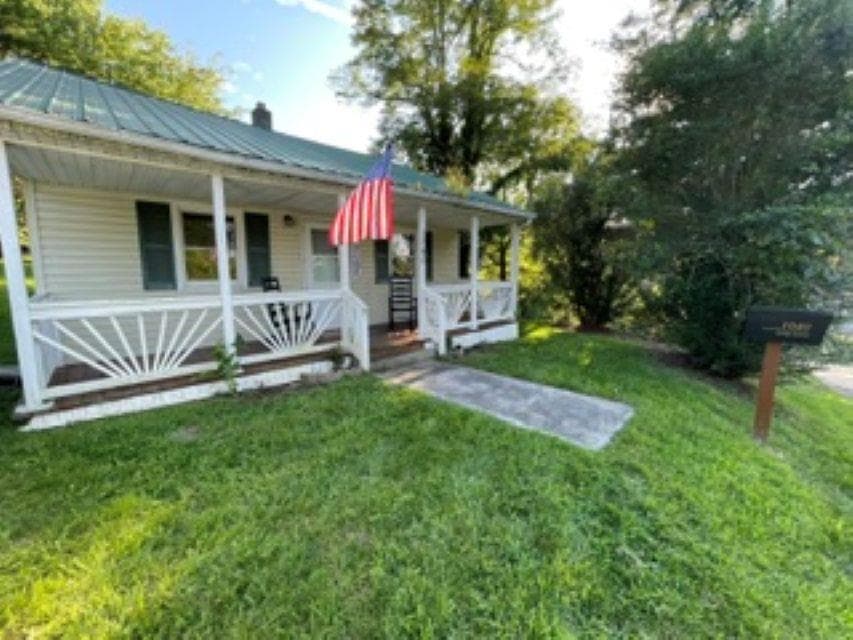 1040 Long Street, photo 3 of 21