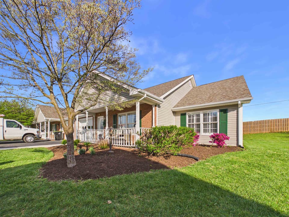 232 Wheatland Court NE, Christiansburg, photo 2