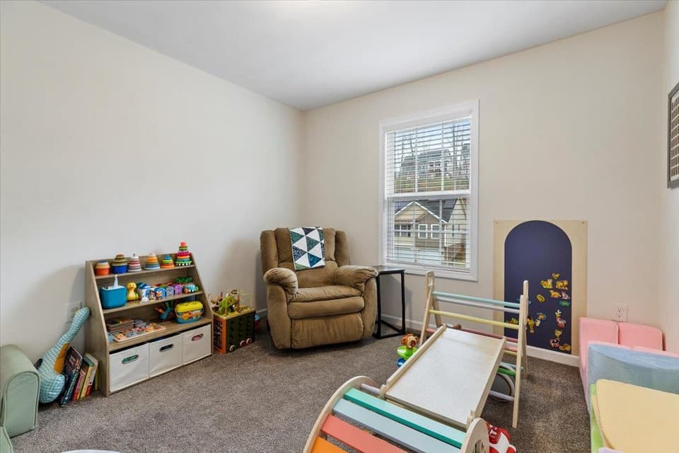 1041 St Clair Lane, photo 27 of 40