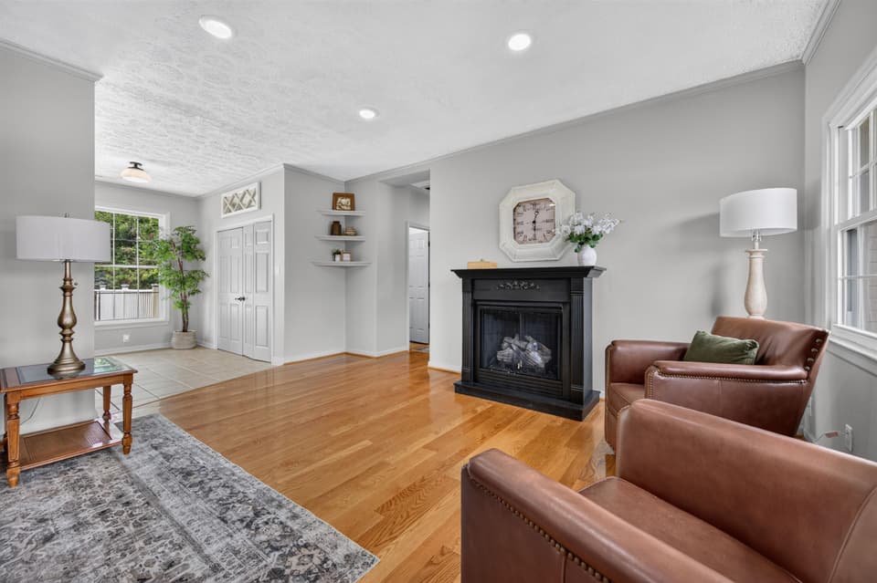 40 S Central Drive, photo 10 of 40