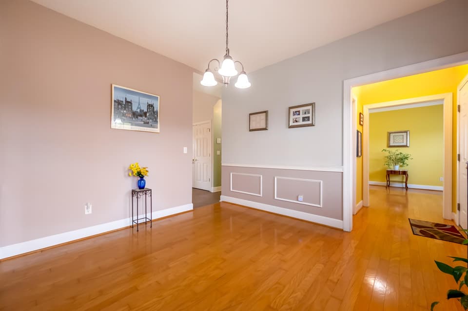 300 Meadow Drive, photo 12 of 40