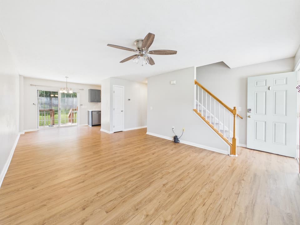 100 Cullen Court, photo 13 of 40