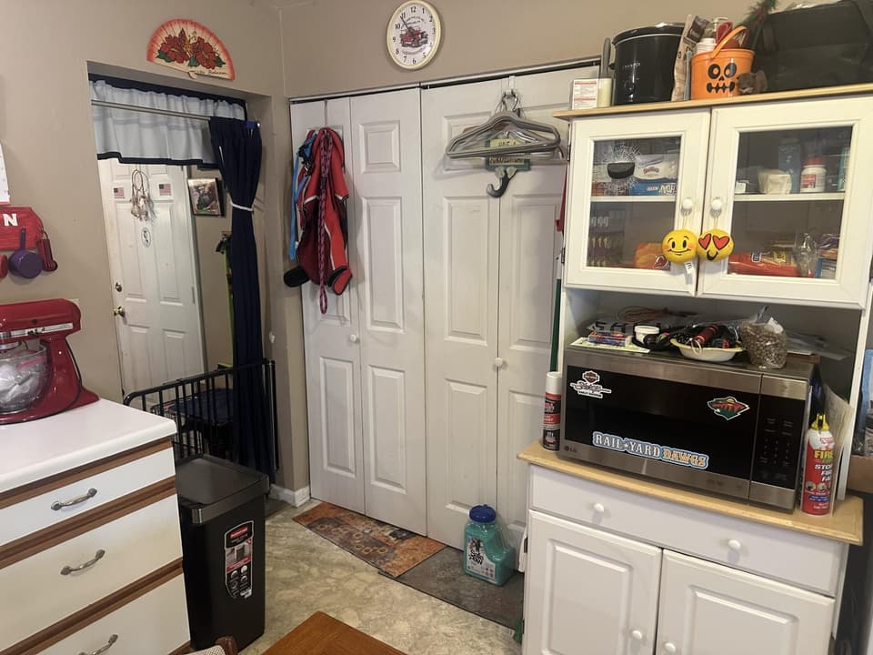 3301 Springview Drive, photo 14 of 32