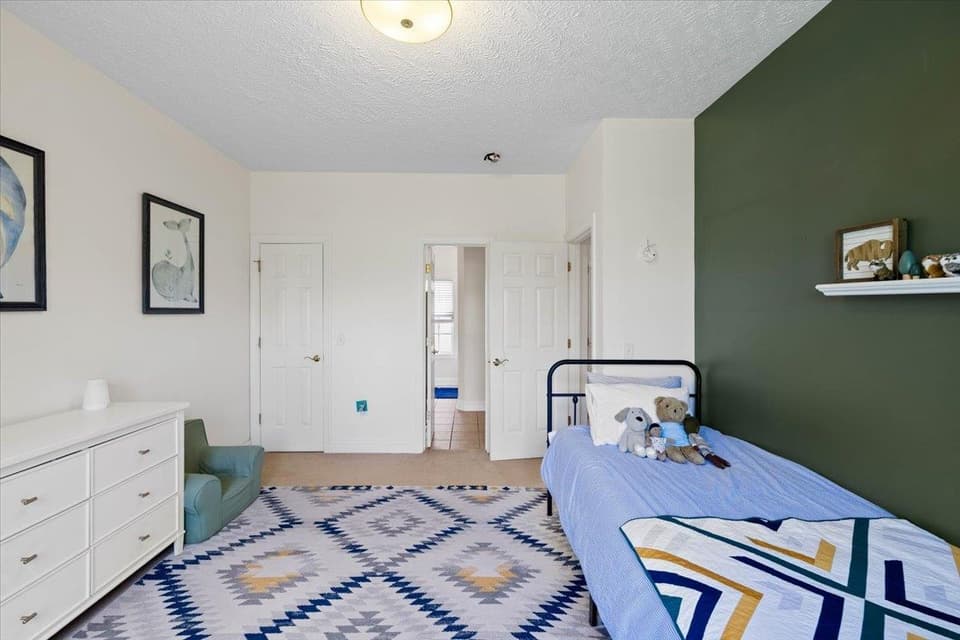 410 Oak Tree Boulevard, photo 15 of 29