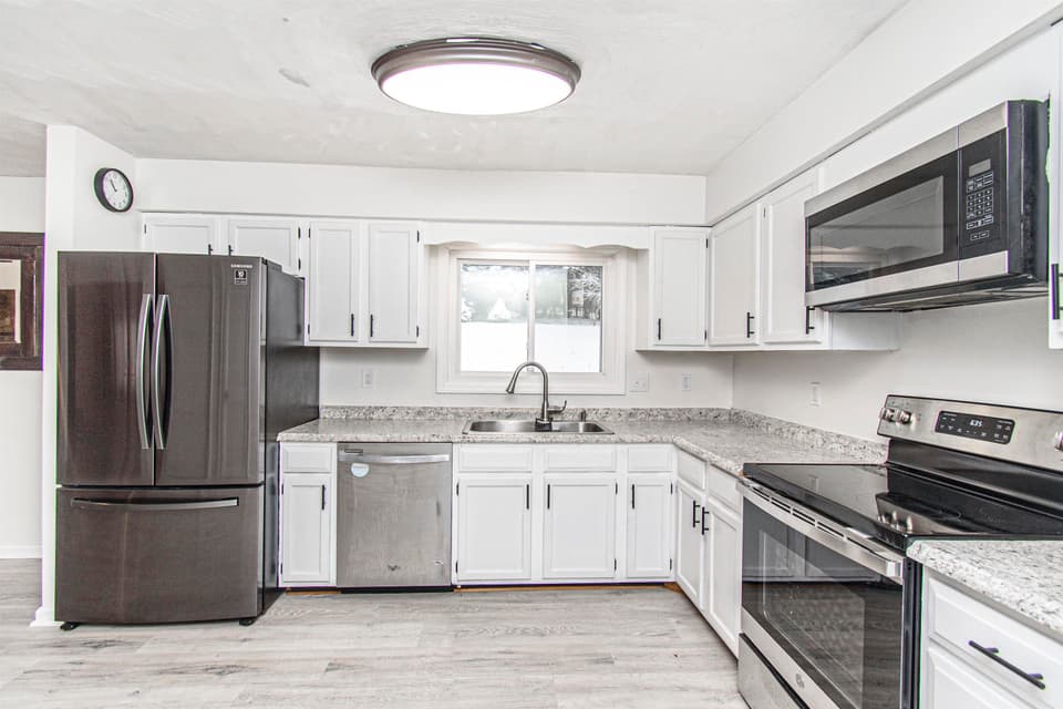 1265 Flint Drive, photo 11 of 35