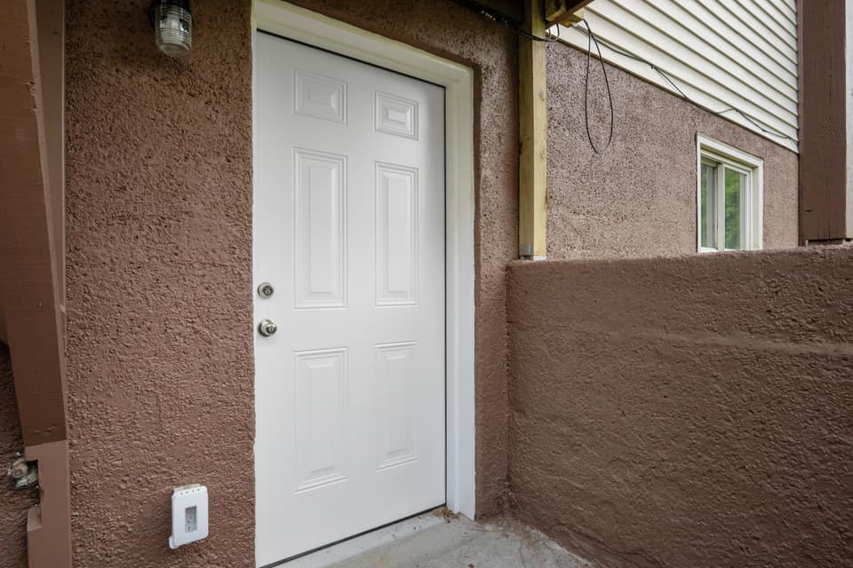 130 East Street, photo 6 of 36