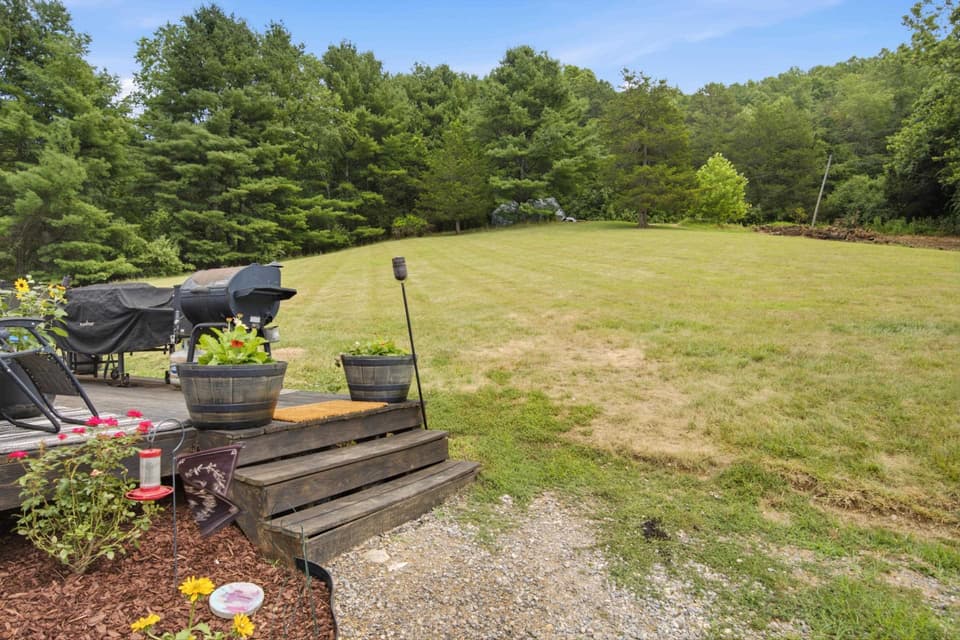 479 Smith Creek Road, photo 9 of 40