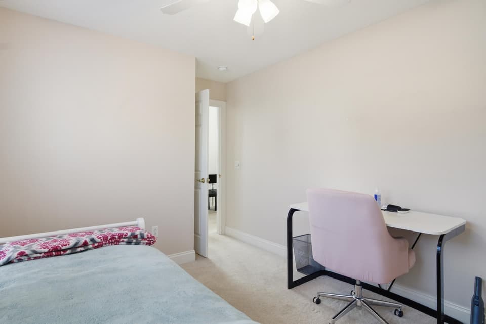 450 Silver Leaf Drive, photo 24 of 27