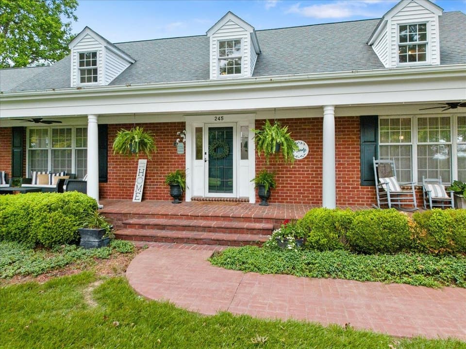 245 Emerald Boulevard, photo 11 of 40