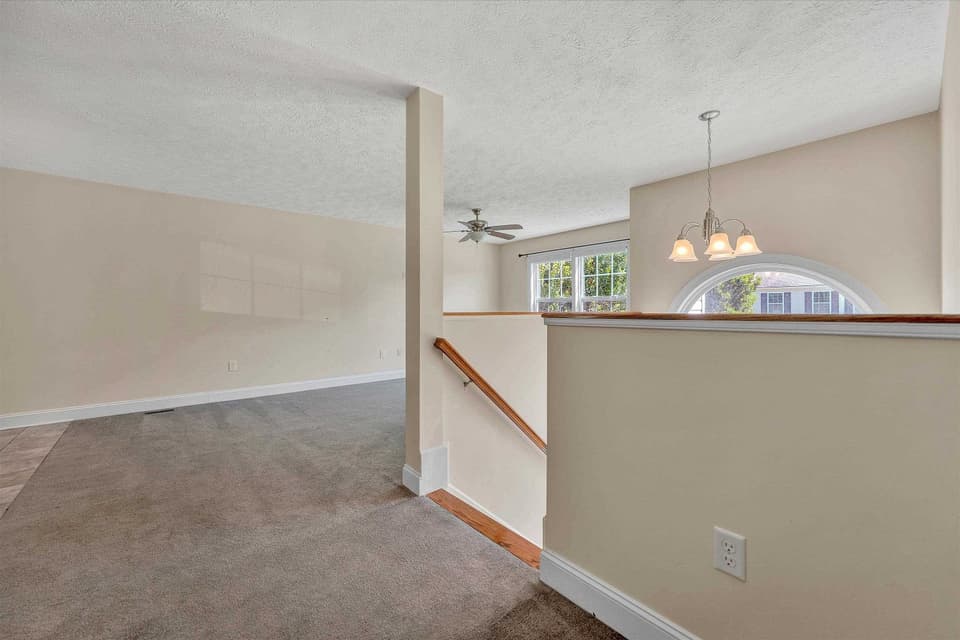 335 Robin Hood Drive, photo 6 of 40
