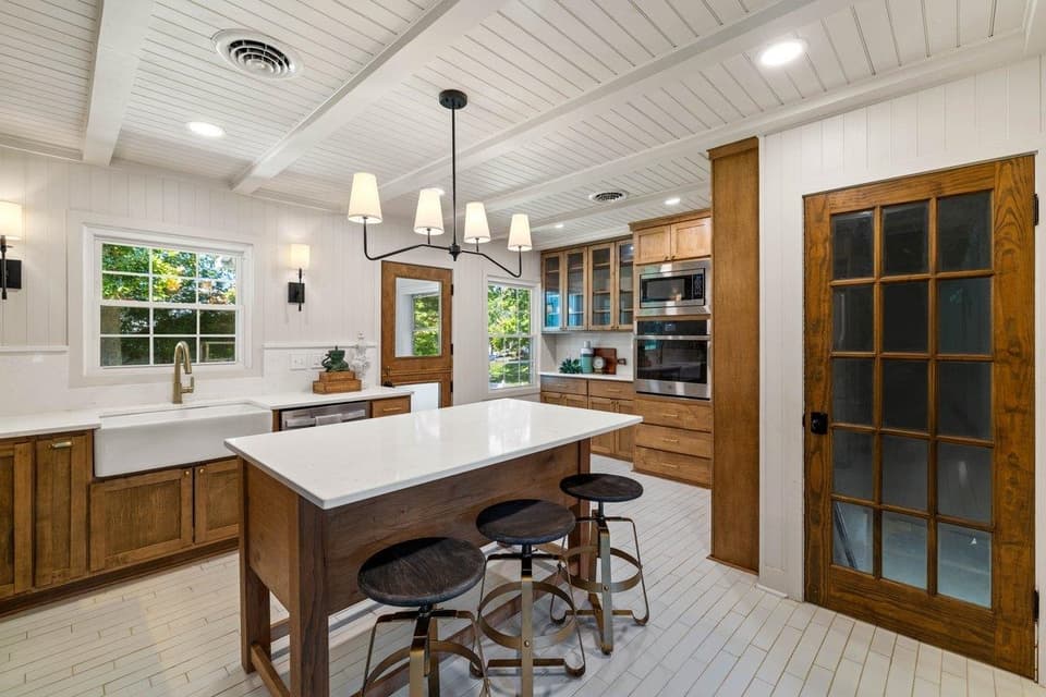 905 Oak Drive, photo 8 of 40