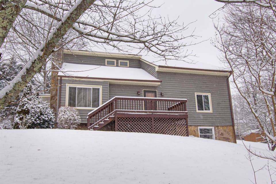 1265 Flint Drive, photo 3 of 35