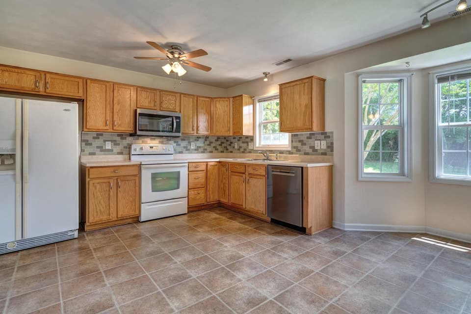 250 Sequoia Circle NW, photo 13 of 37