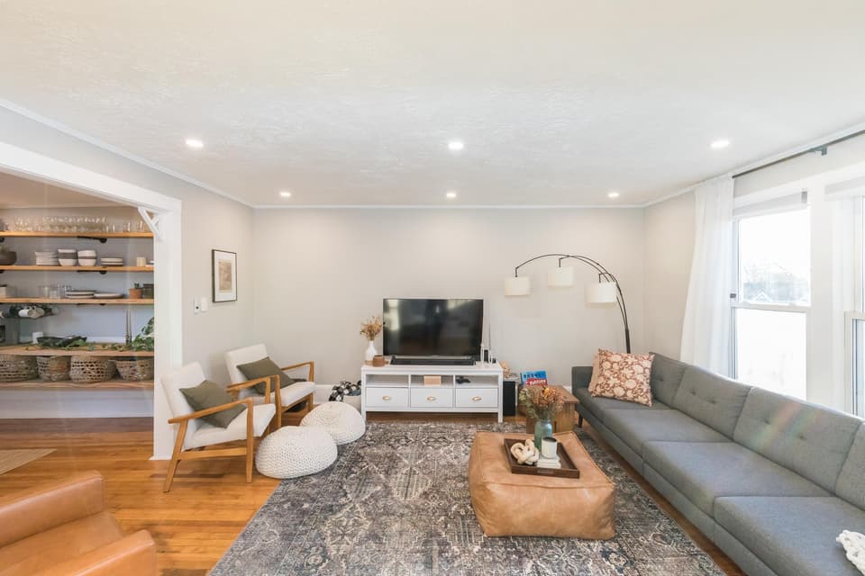 405 Lester Street, photo 17 of 40