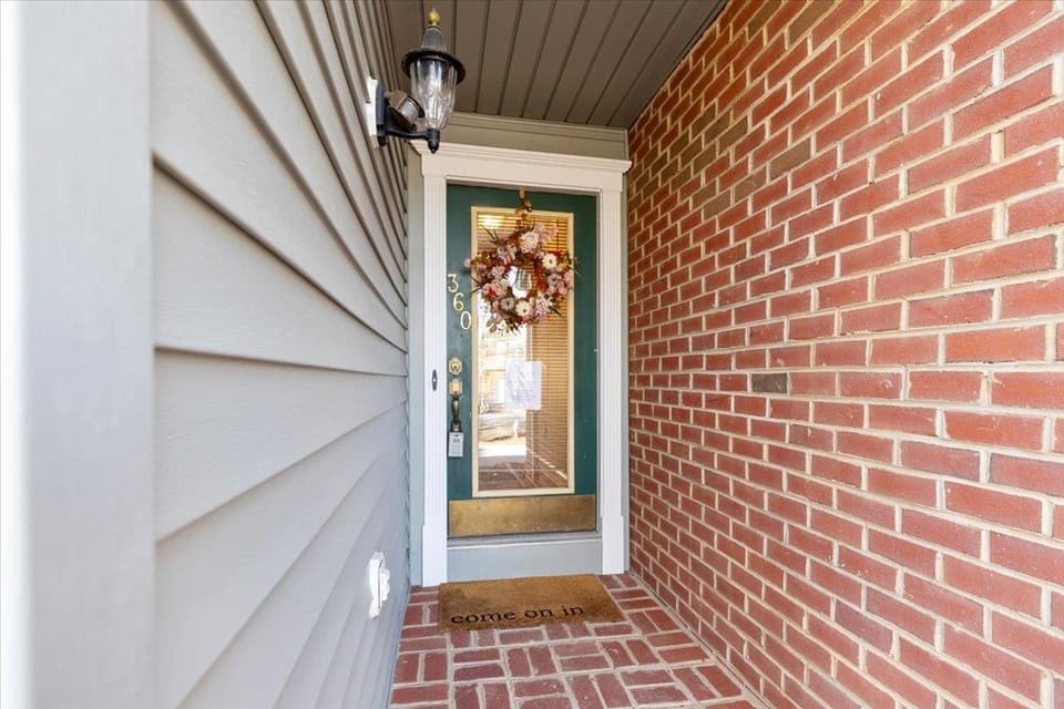 360 Gold Leaf Drive, photo 13 of 40