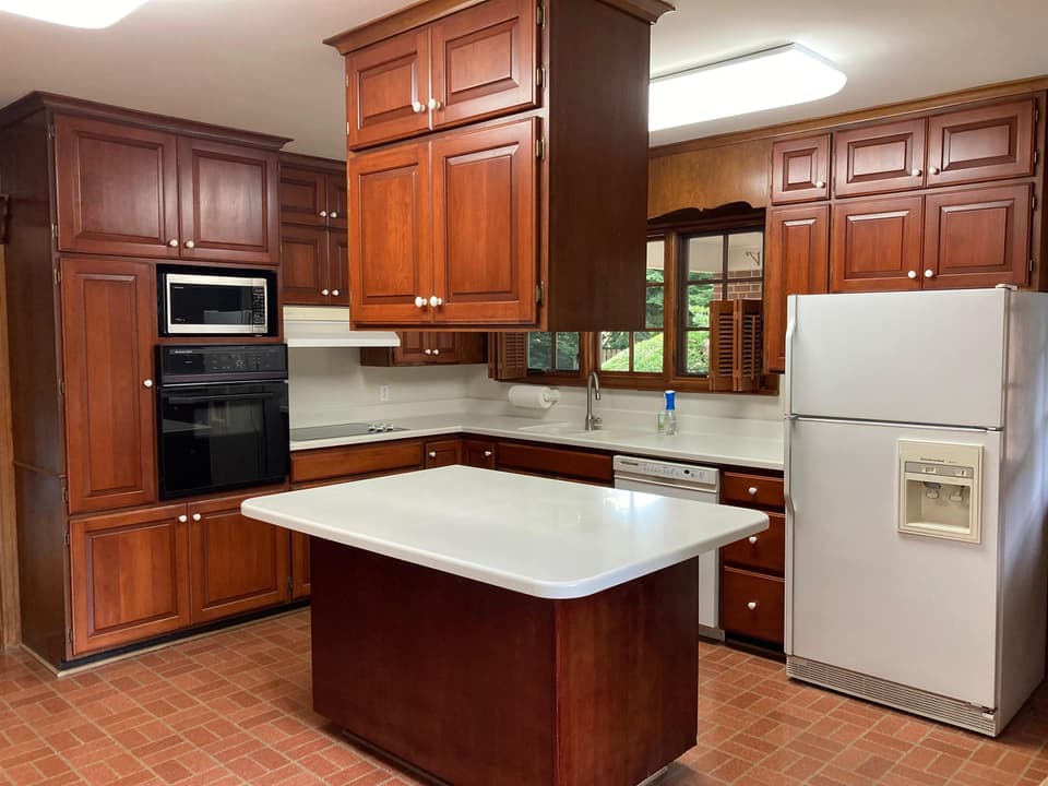 940 Oak Drive, photo 12 of 40