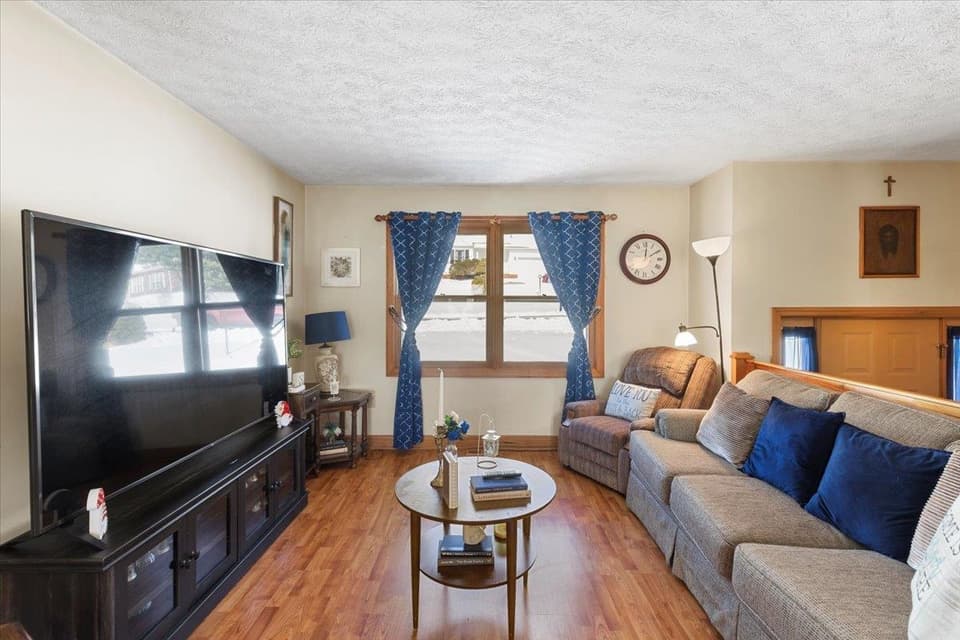 595 Freedom Viaduct NW, photo 12 of 40