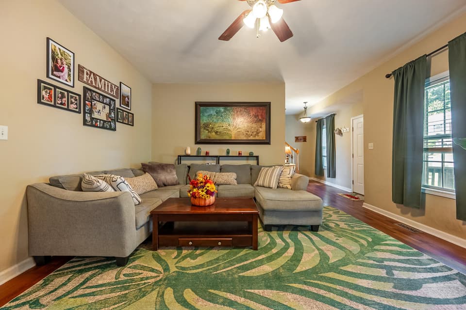 175 Wistaria Drive, photo 7 of 40