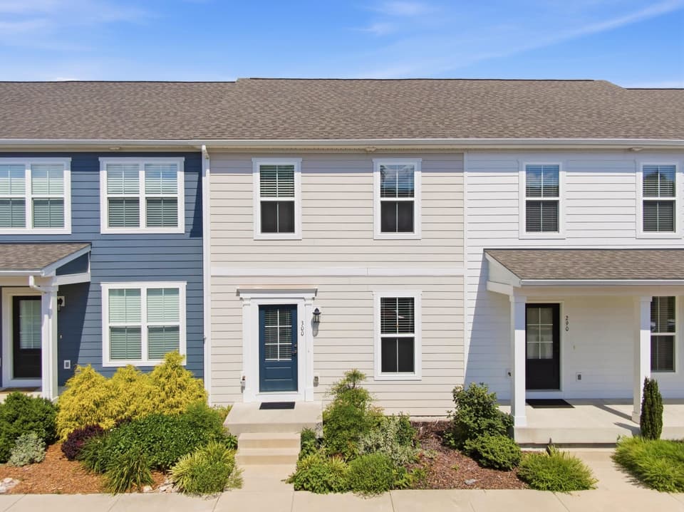 300 Hamilton Avenue NW, photo 4 of 40